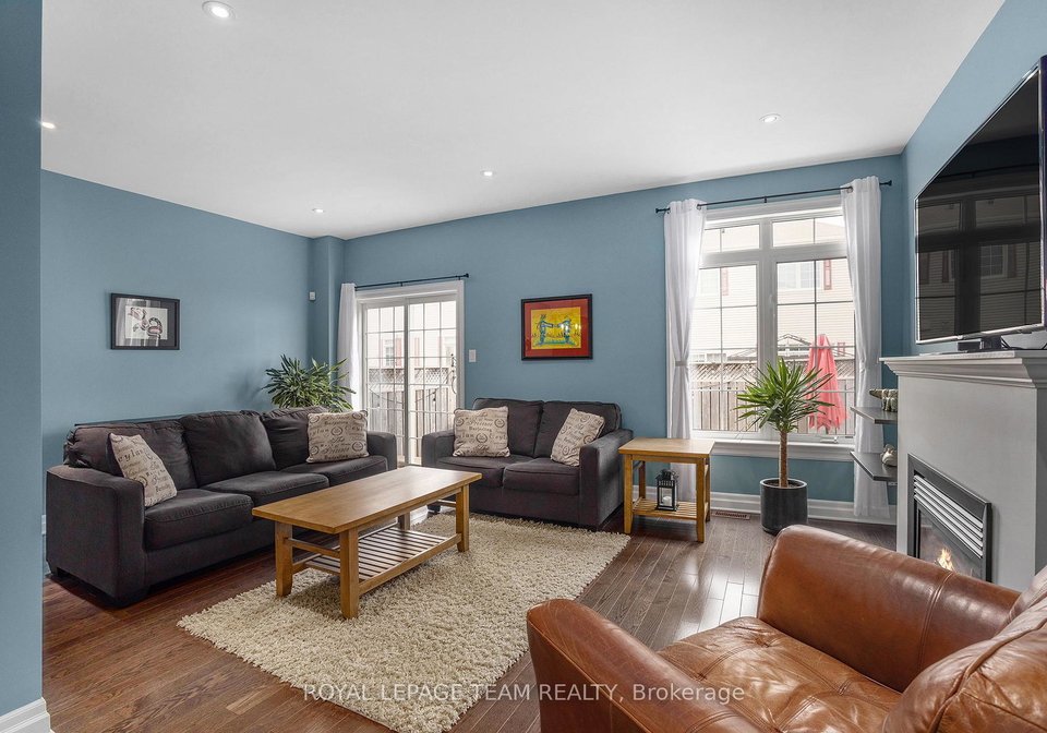 115-laramie-crescent-ottawa-ontario-x12171376