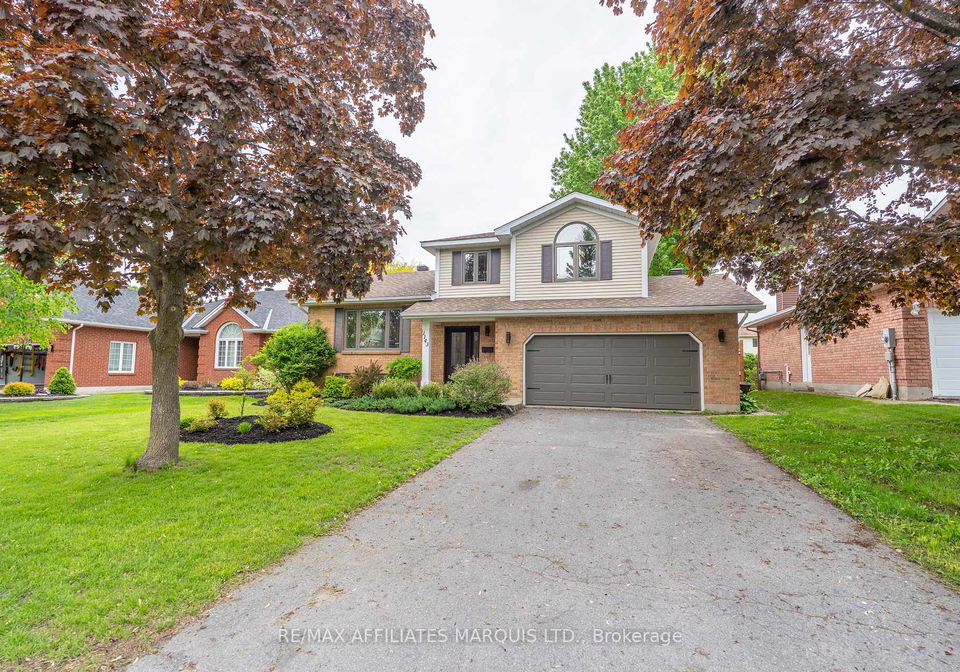 1143-stokes-drive-cornwall-ontario-x12171432