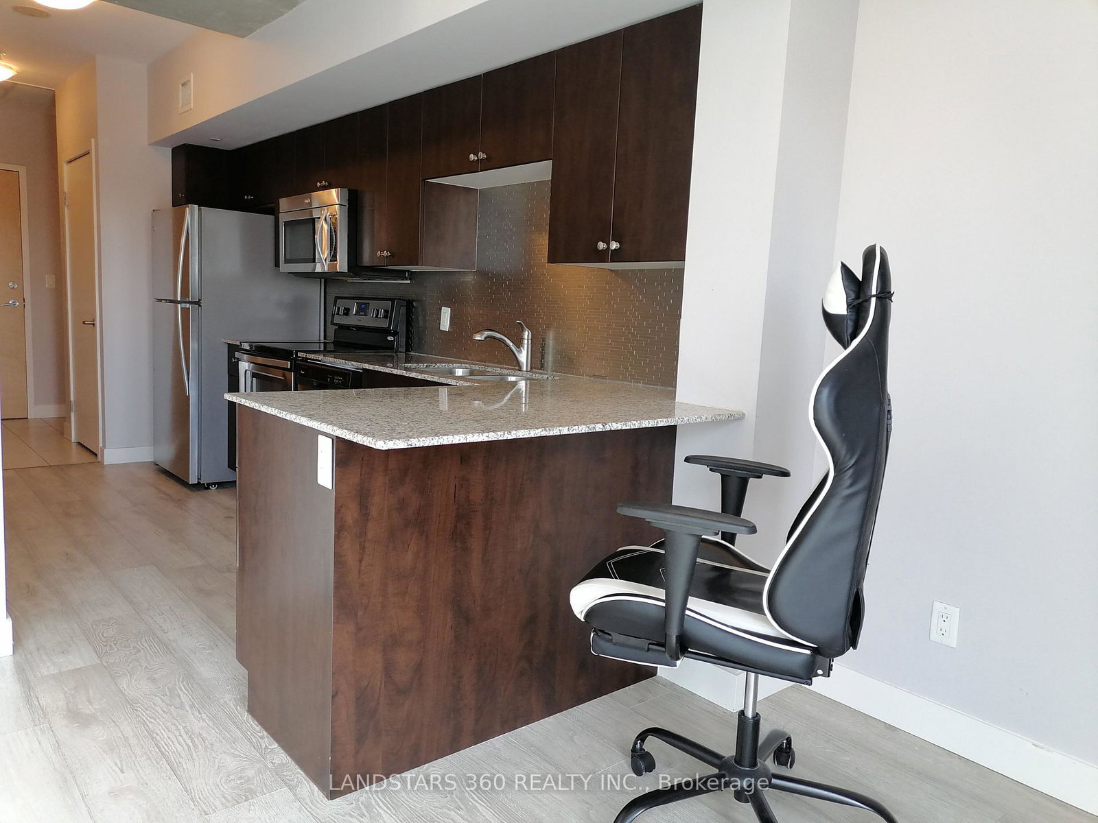 1-victoria-street-s-kitchener-ontario-x12171504