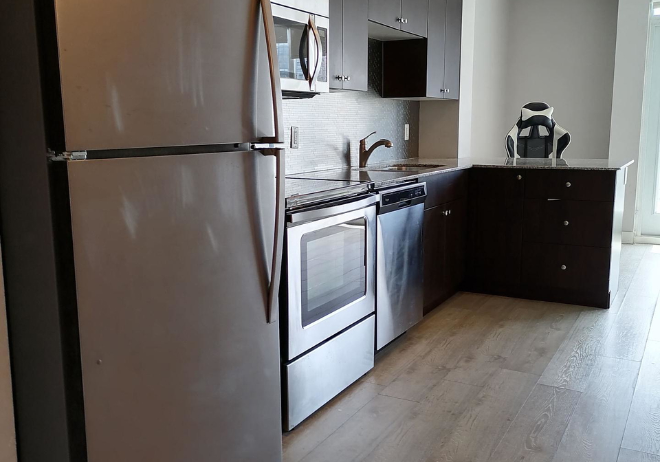 1-victoria-street-s-kitchener-ontario-x12171504