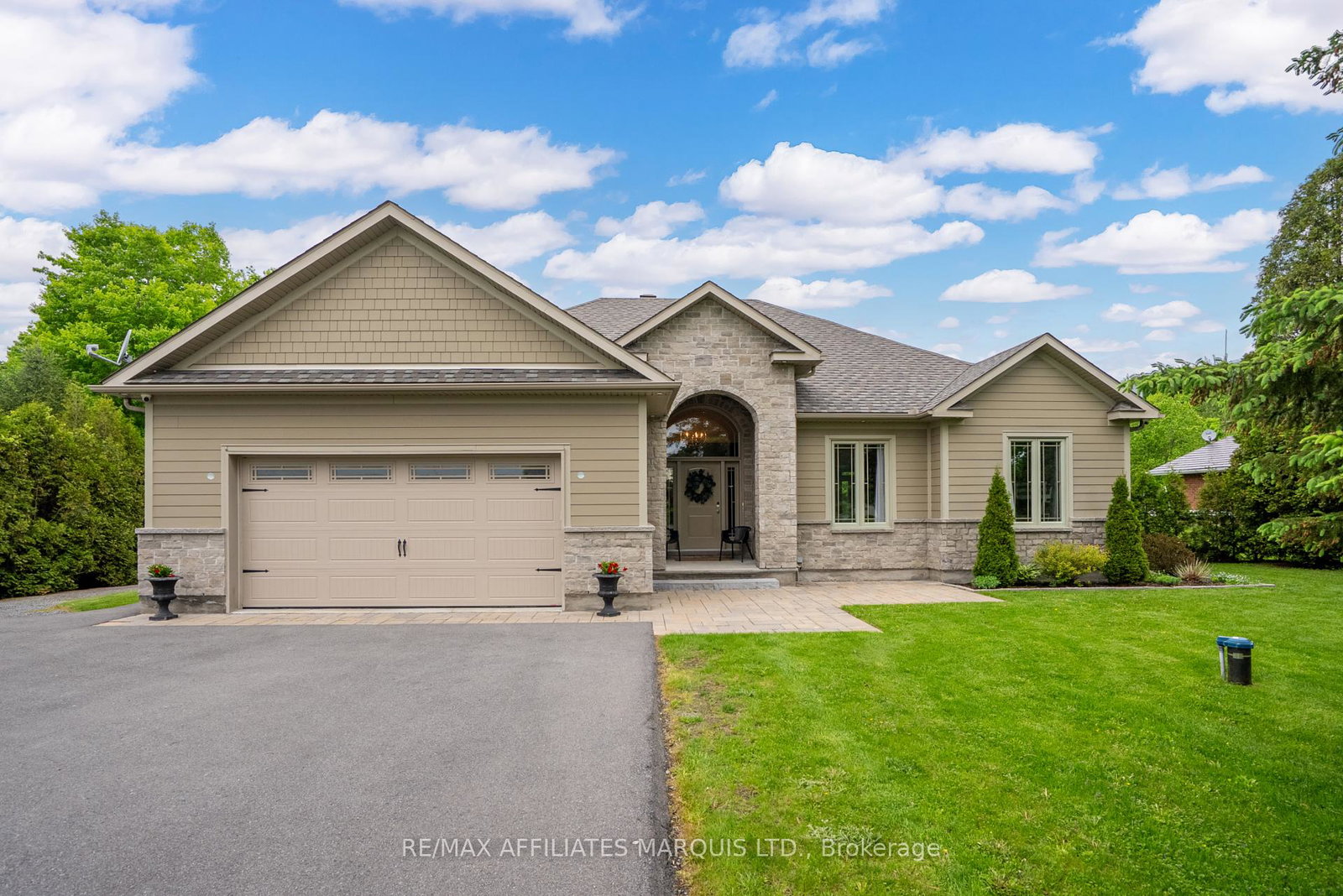 18497-glen-road-south-glengarry-ontario-x12171611