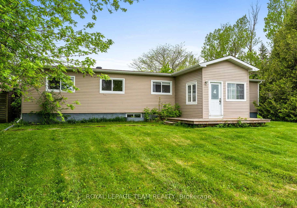 2176-development-road-north-dundas-ontario-x12171893