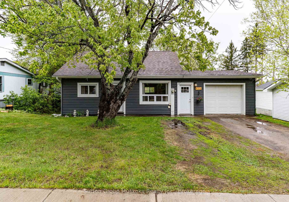 221-yonge-street-s-burks-falls-ontario-x12172036
