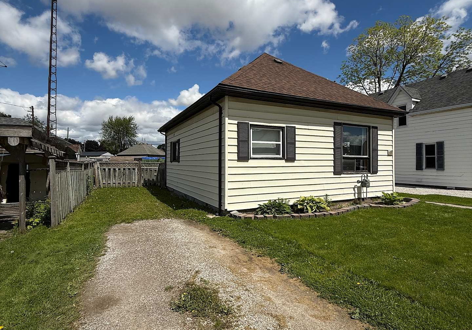 120-blake-street-chatham-kent-ontario-x12172304