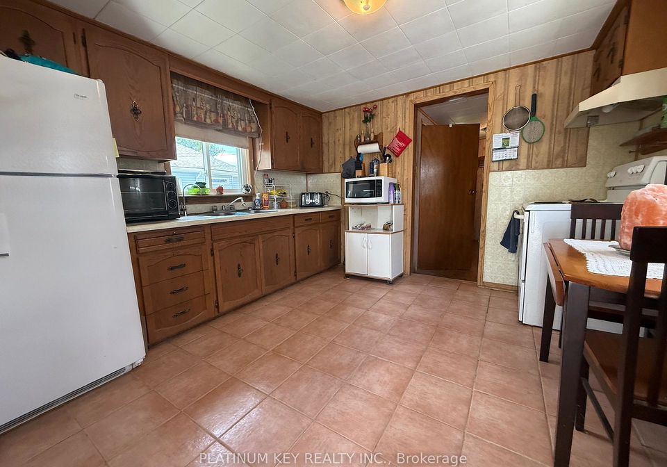 120-blake-street-chatham-kent-ontario-x12172304