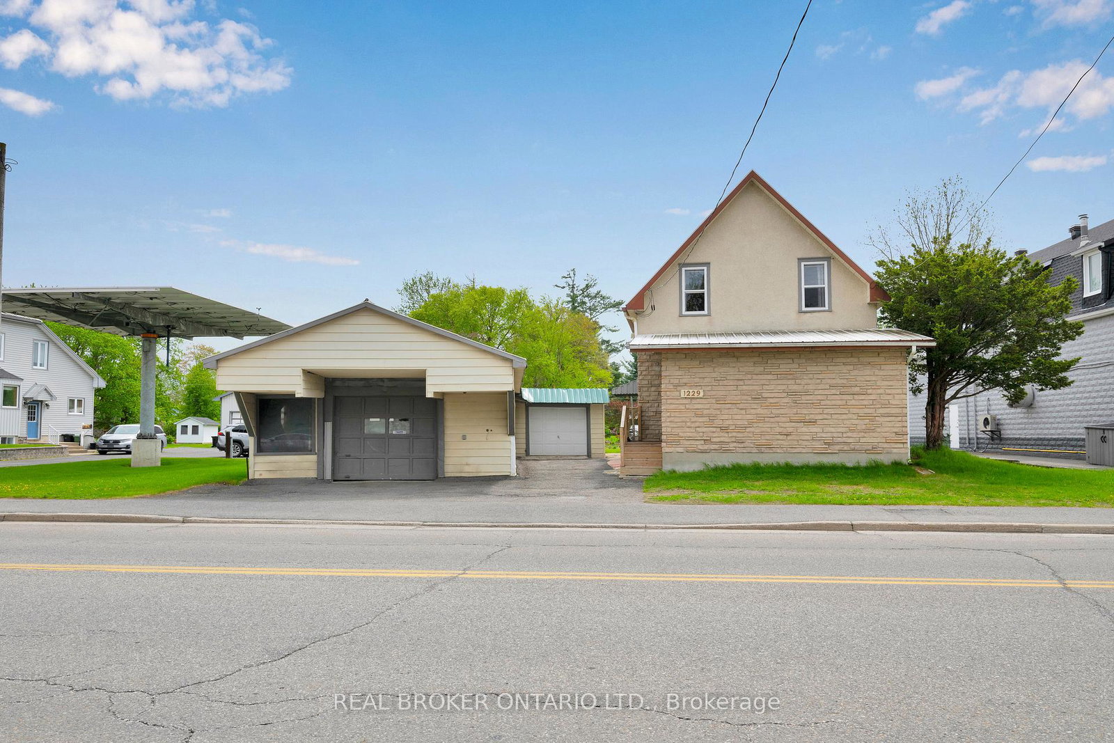 1229-colonial-road-ottawa-ontario-x12172432