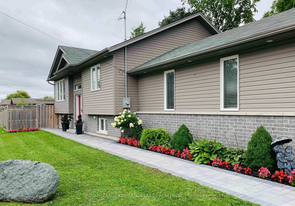 15-durham-street-e-kawartha-lakes-ontario-x12172498
