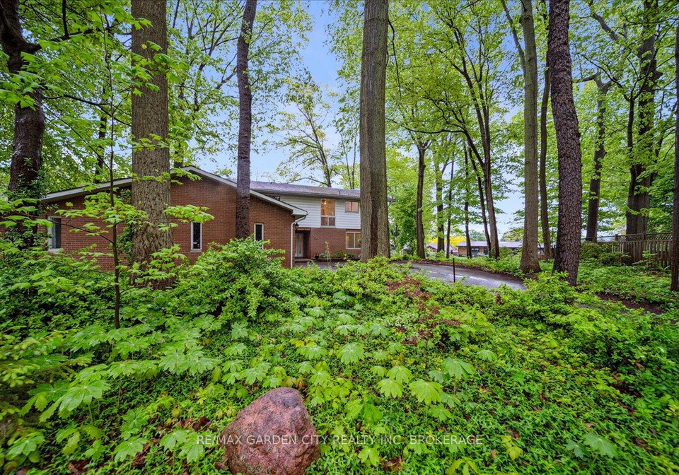 10-oak-lane-pelham-ontario-x12172517