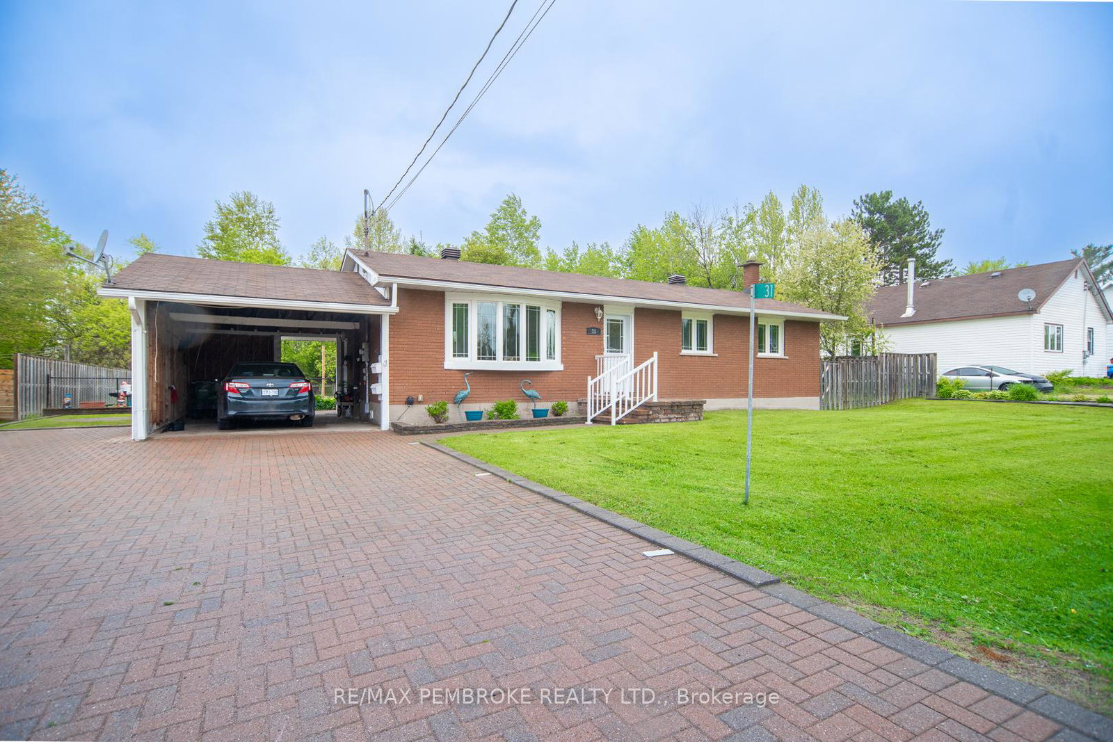 31-river-drive-petawawa-ontario-x12172625