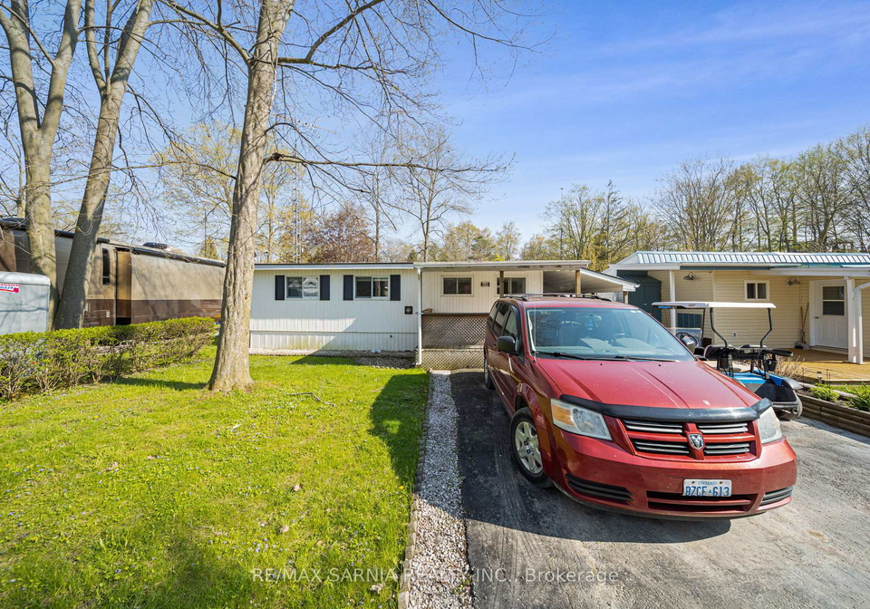 4895-lakeshore-road-plympton-wyoming-ontario-x12172631