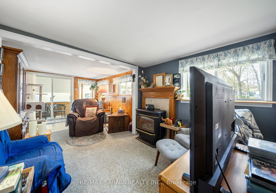 4895-lakeshore-road-plympton-wyoming-ontario-x12172631
