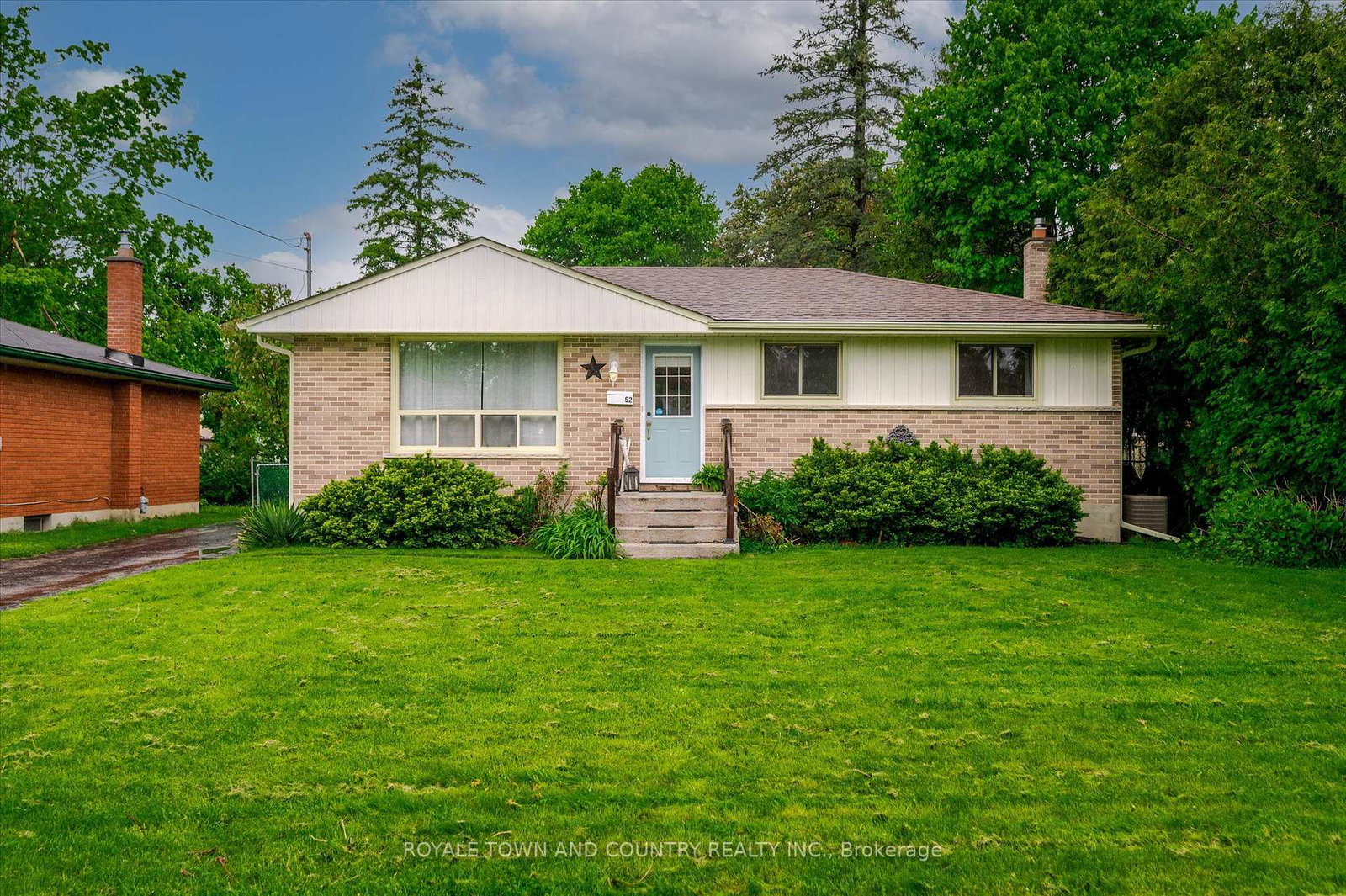 92-short-avenue-kawartha-lakes-ontario-x12172767