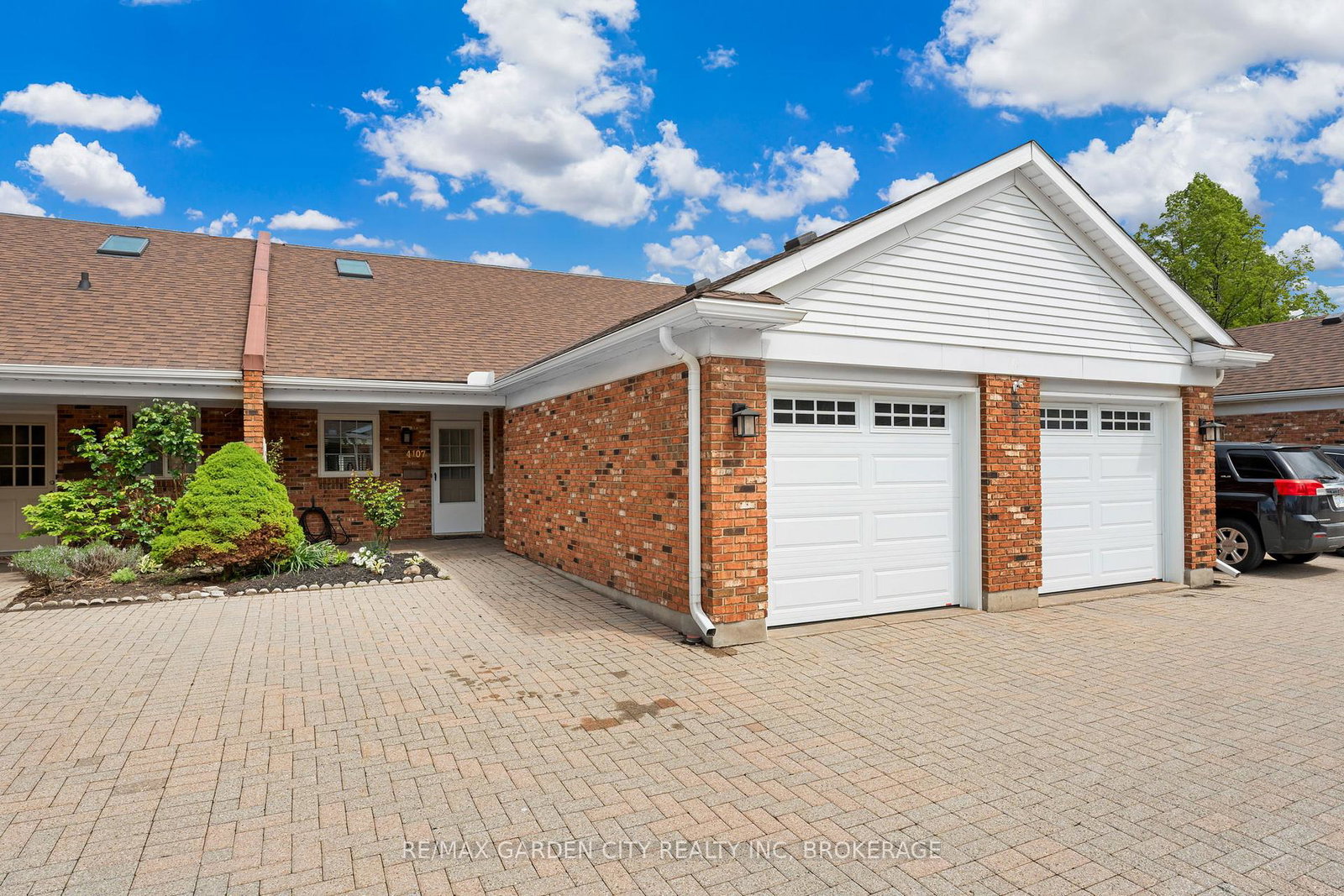 4107-cherry-blossom-lane-lincoln-ontario-x12172853