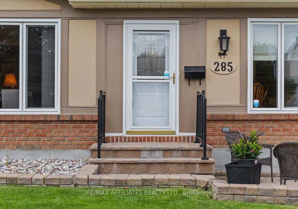 285-mockingbird-drive-ottawa-ontario-x12173125