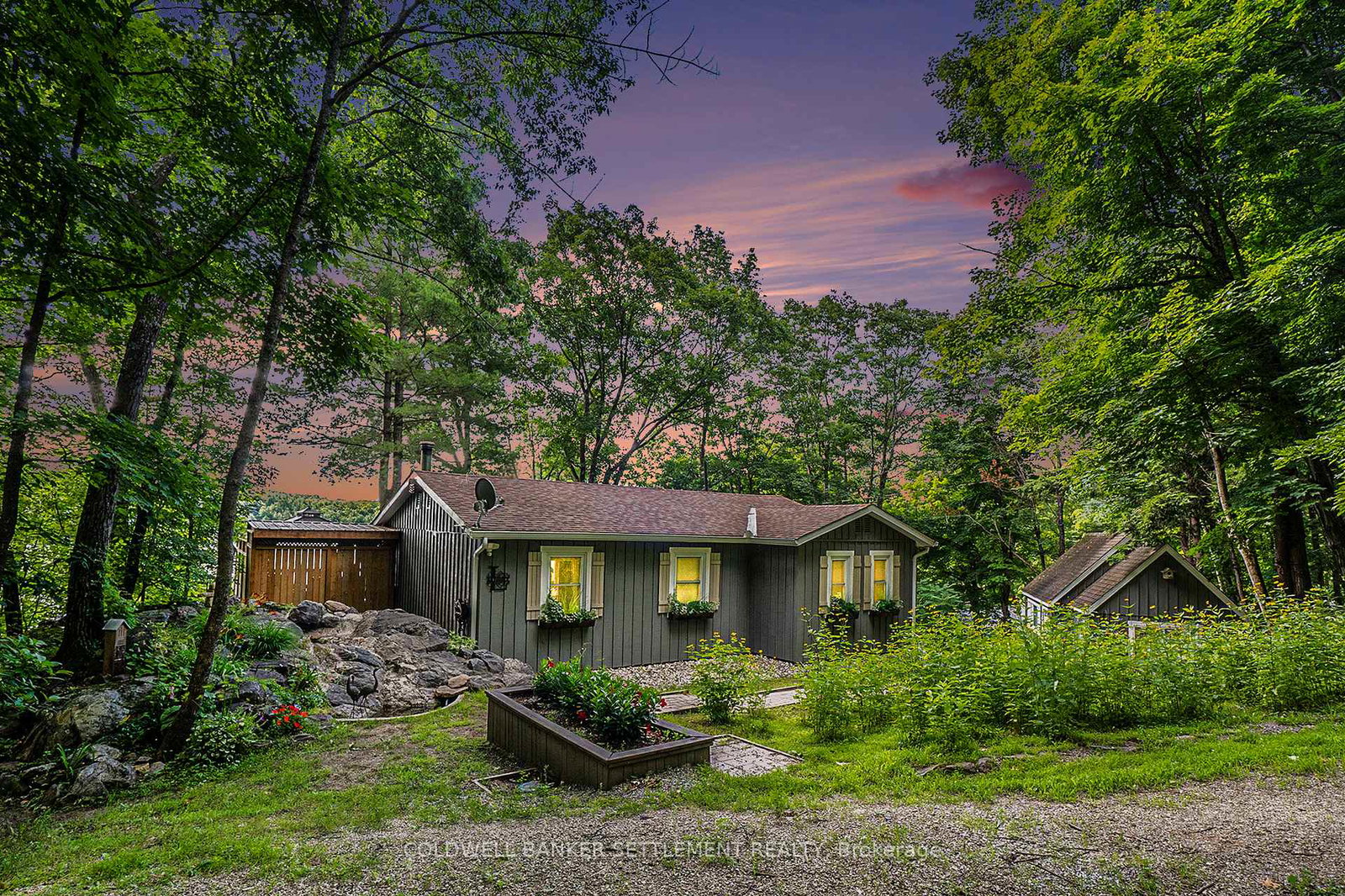 473-sherbrooke-drive-tay-valley-ontario-x12173240