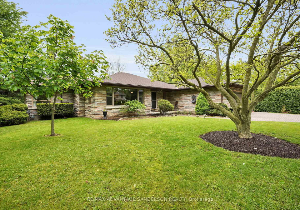 8-currie-court-middlesex-centre-ontario-x12173591