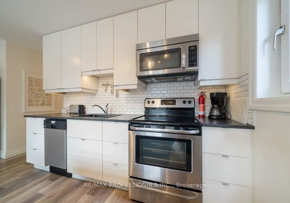 31-dundurn-street-n-hamilton-ontario-x12173659