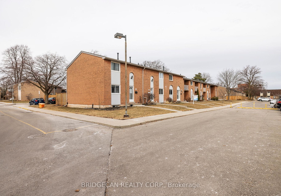 151-gateshead-crescent-hamilton-ontario-x12174024