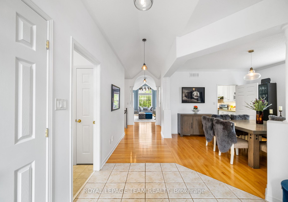 22-leatherwood-crescent-ottawa-ontario-x12174087