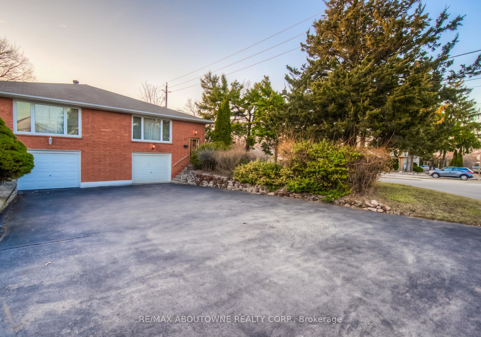 47-chester-road-hamilton-ontario-x12174232
