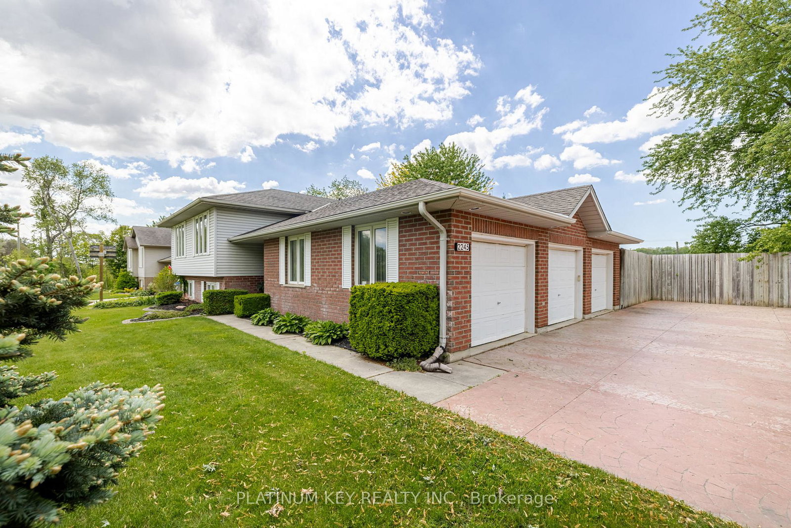 2245-trillium-way-strathroy-caradoc-ontario-x12175244