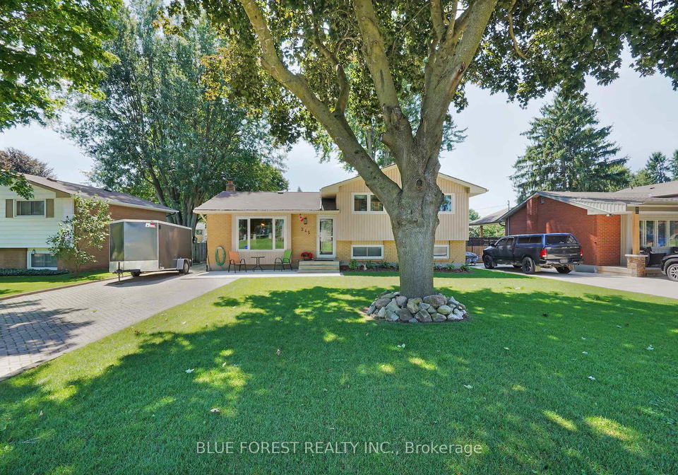 245-chittick-crescent-thames-centre-ontario-x12175378