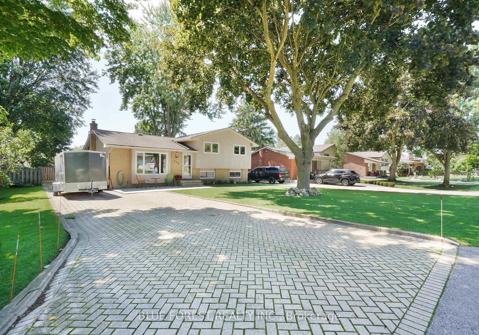 245-chittick-crescent-thames-centre-ontario-x12175378