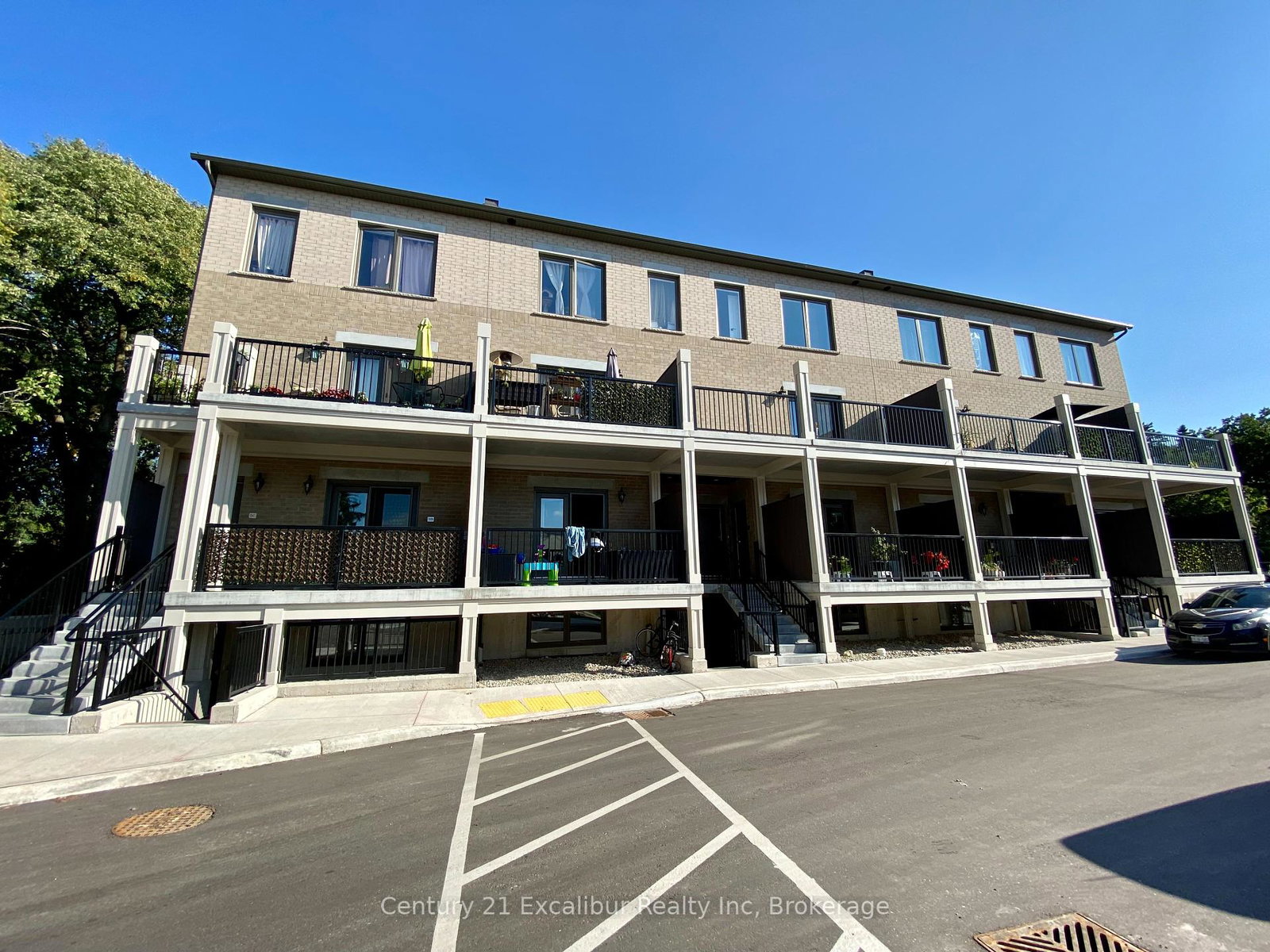 360-queen-street-e-centre-wellington-ontario-x12175497