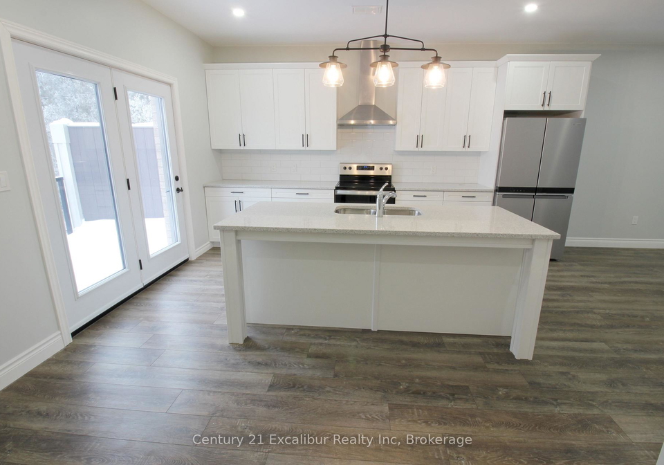 360-queen-street-e-centre-wellington-ontario-x12175497