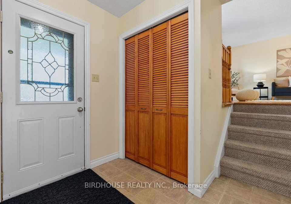 27-edwin-street-kawartha-lakes-ontario-x12176148