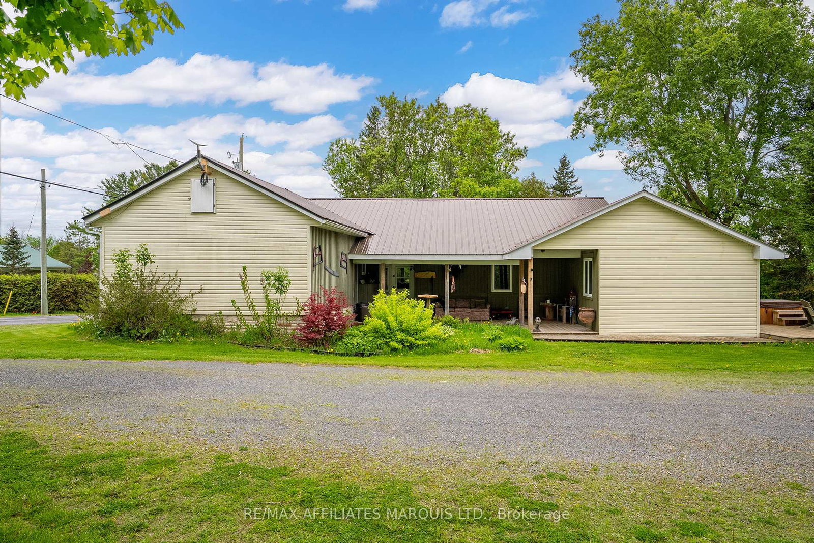 18573-beaverbrook-road-south-glengarry-ontario-x12176386