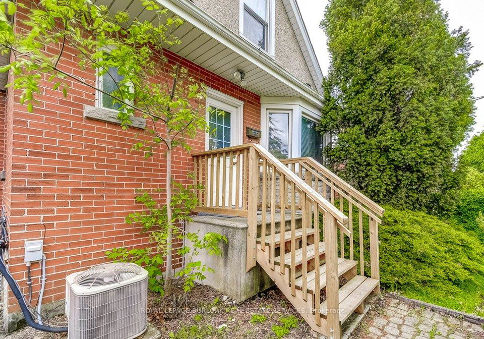 15-glenmount-avenue-hamilton-ontario-x12176645