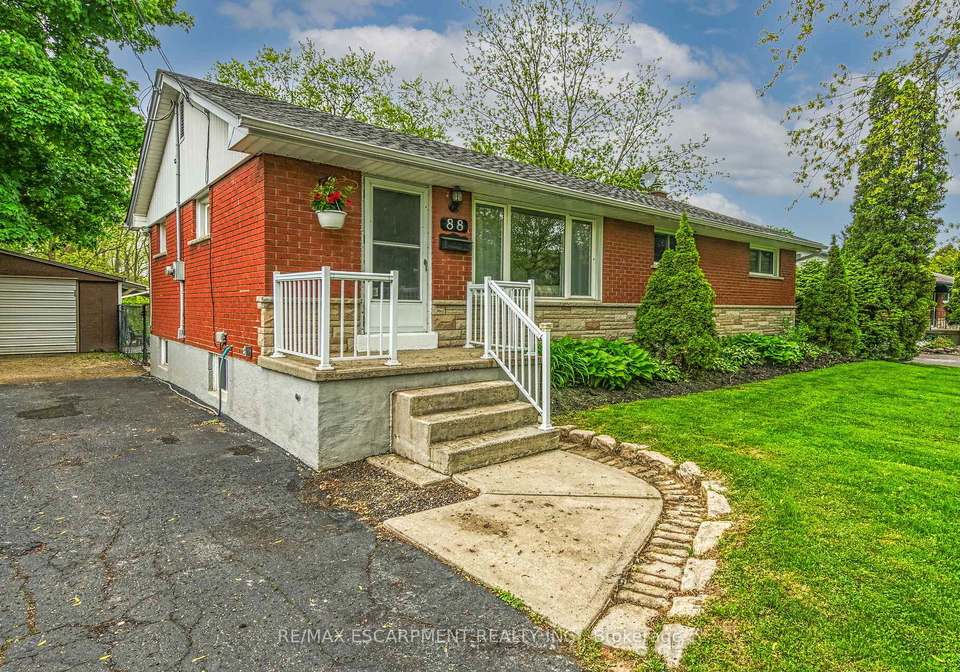 88-aldercrest-avenue-hamilton-ontario-x12176874
