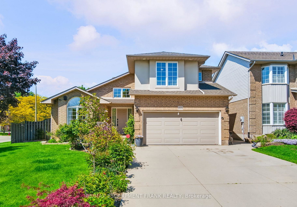 205-portage-lane-hamilton-ontario-x12177075
