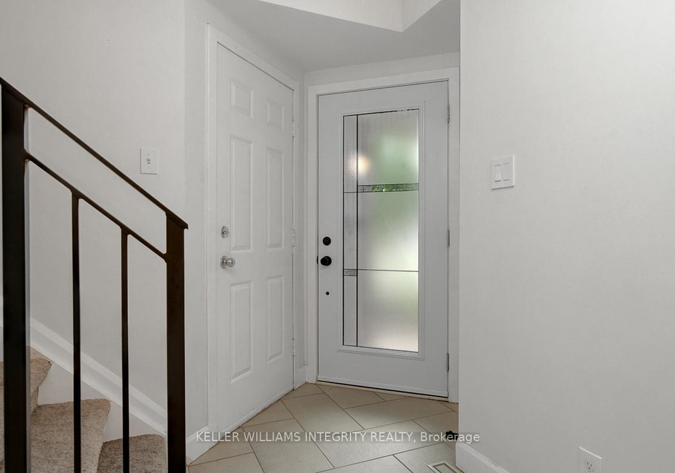 20-bourne-street-ottawa-ontario-x12177147