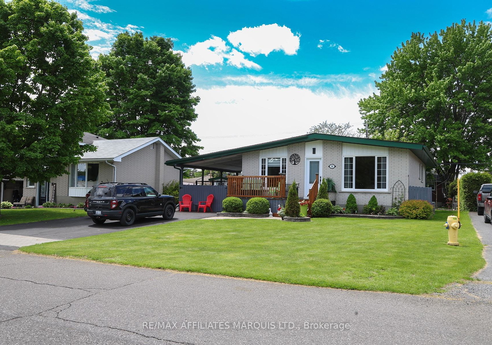38-meikle-street-south-dundas-ontario-x12177268