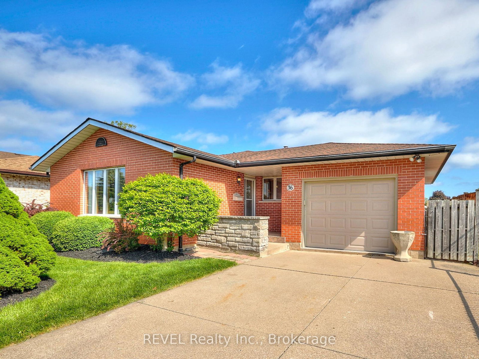 36-joanna-drive-st-catharines-ontario-x12177348