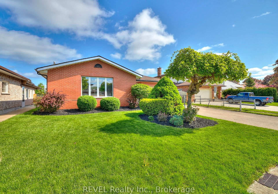 36-joanna-drive-st-catharines-ontario-x12177348