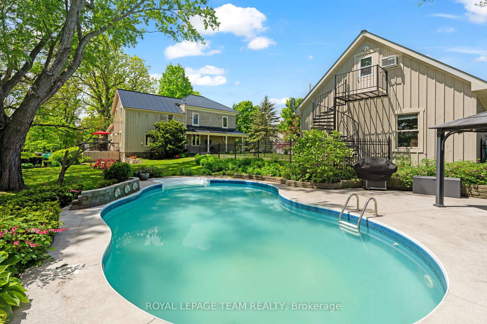 142-rideau-street-merrickville-wolford-ontario-x12177490