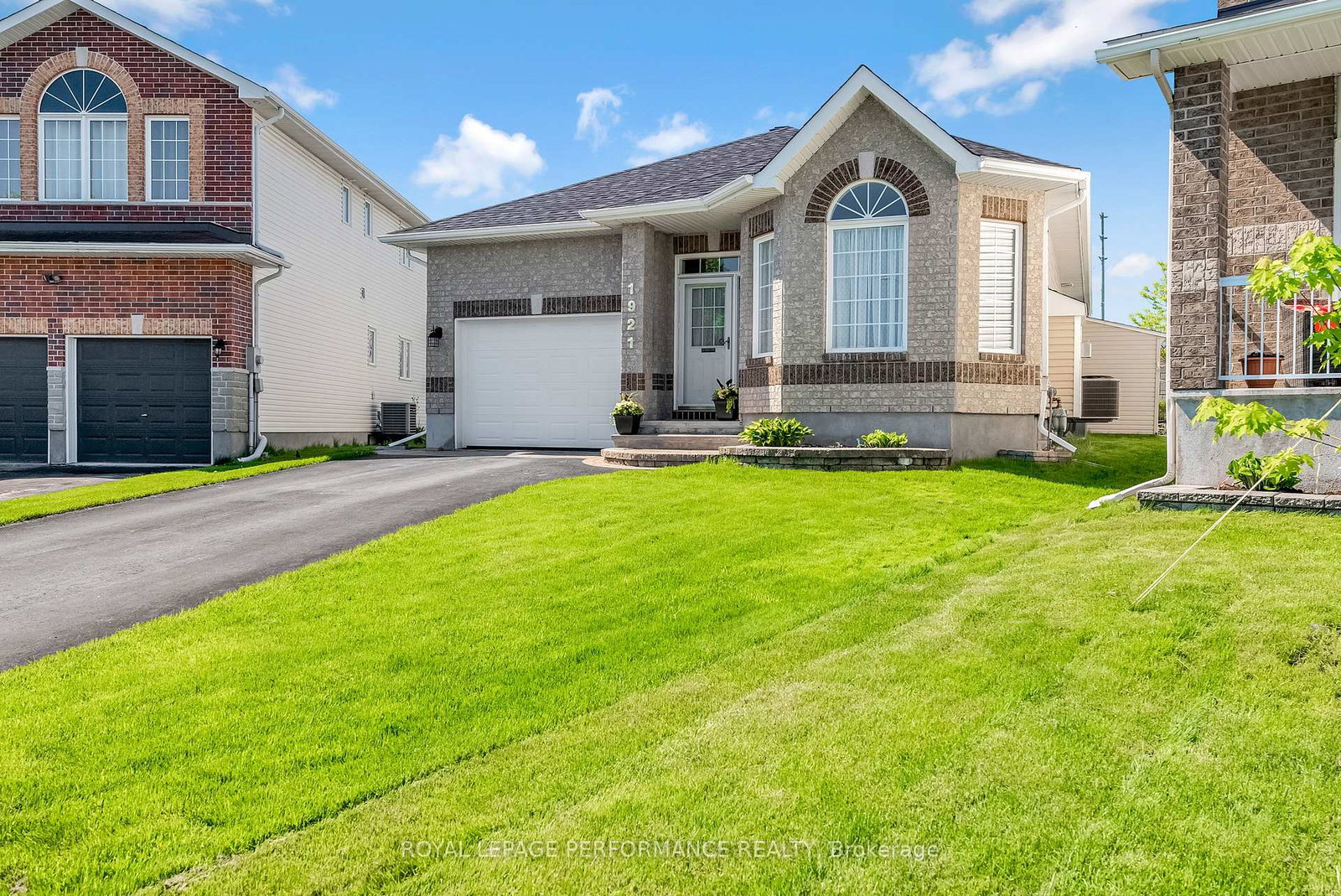 1921-schroeder-crescent-ottawa-ontario-x12177797