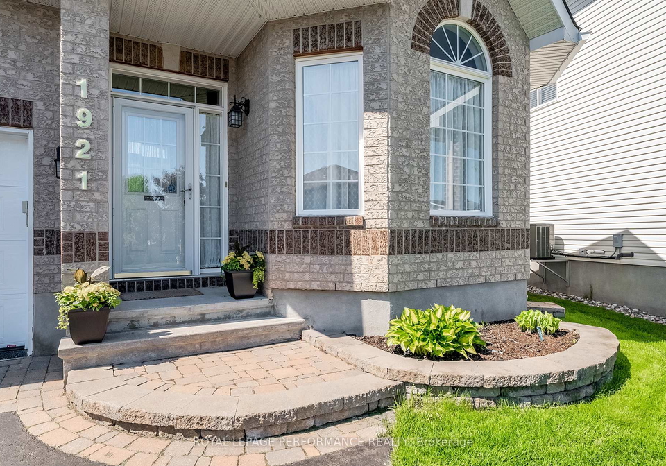 1921-schroeder-crescent-ottawa-ontario-x12177797