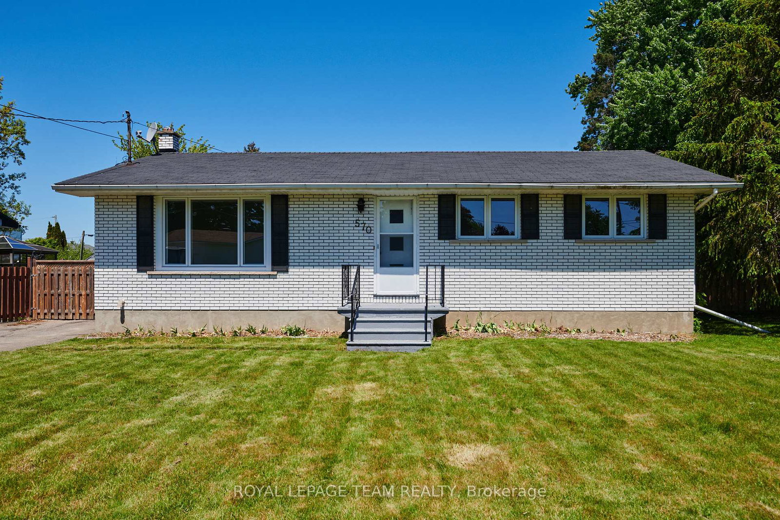 570-dufferin-street-w-north-dundas-ontario-x12177820