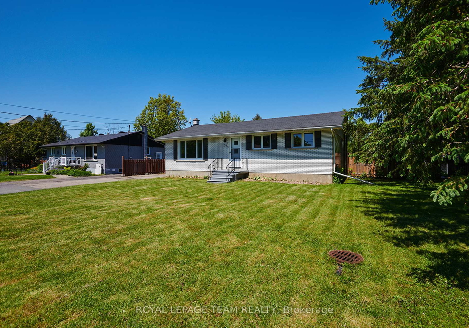 570-dufferin-street-w-north-dundas-ontario-x12177820