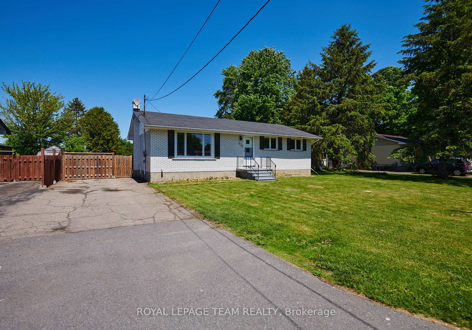 570-dufferin-street-w-north-dundas-ontario-x12177820