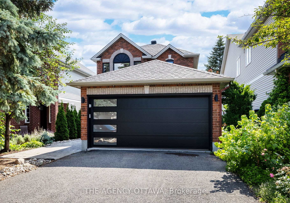 32-whitestone-drive-ottawa-ontario-x12178155