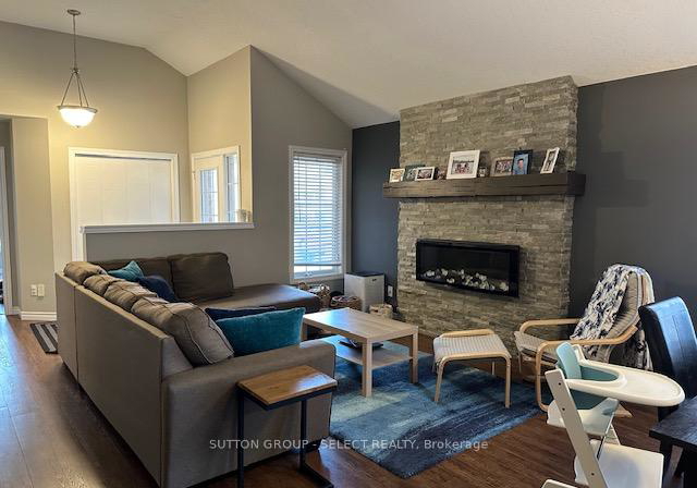 888-silversmith-street-london-north-ontario-x12178406
