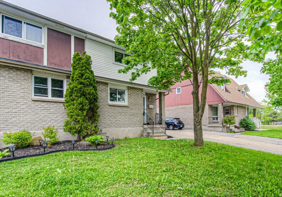 48-timberlane-crescent-kitchener-ontario-x12178467