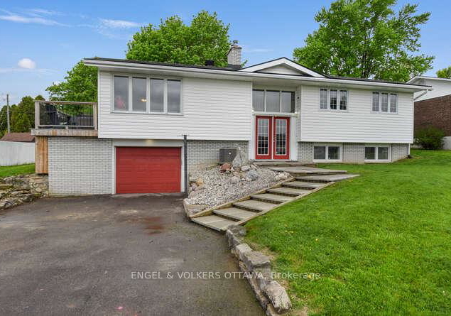 14-island-park-drive-south-dundas-ontario-x12178472
