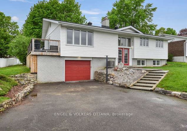 14-island-park-drive-south-dundas-ontario-x12178472