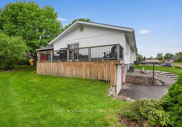 14-island-park-drive-south-dundas-ontario-x12178472
